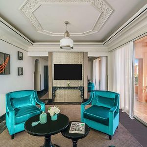 Prestige King Suite